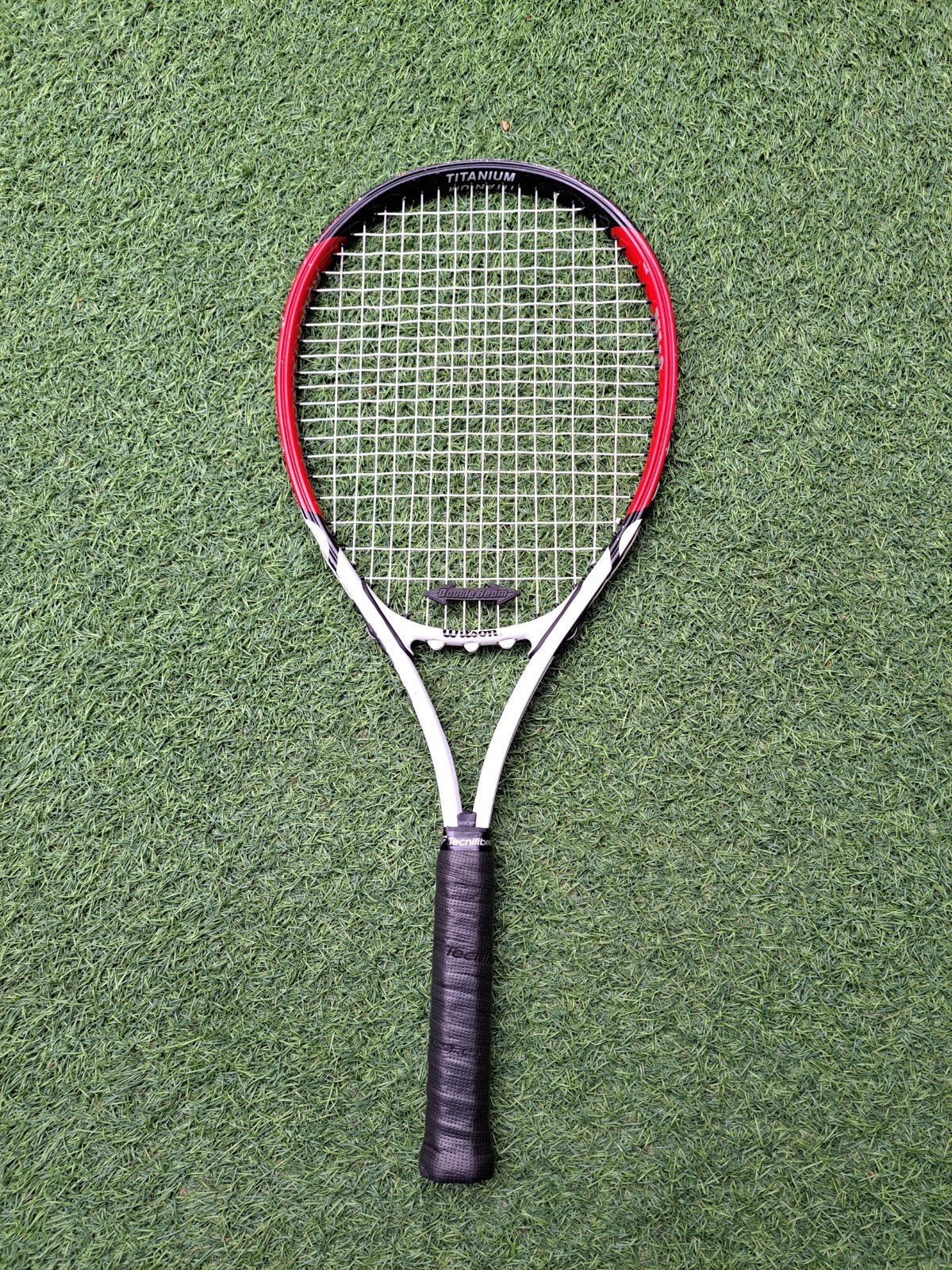 Wilson Roger Federer 27 Titanium L4
Tennisracket zwart-wit-r, Gebruikt, L4, Ophalen of Verzenden, Wilson