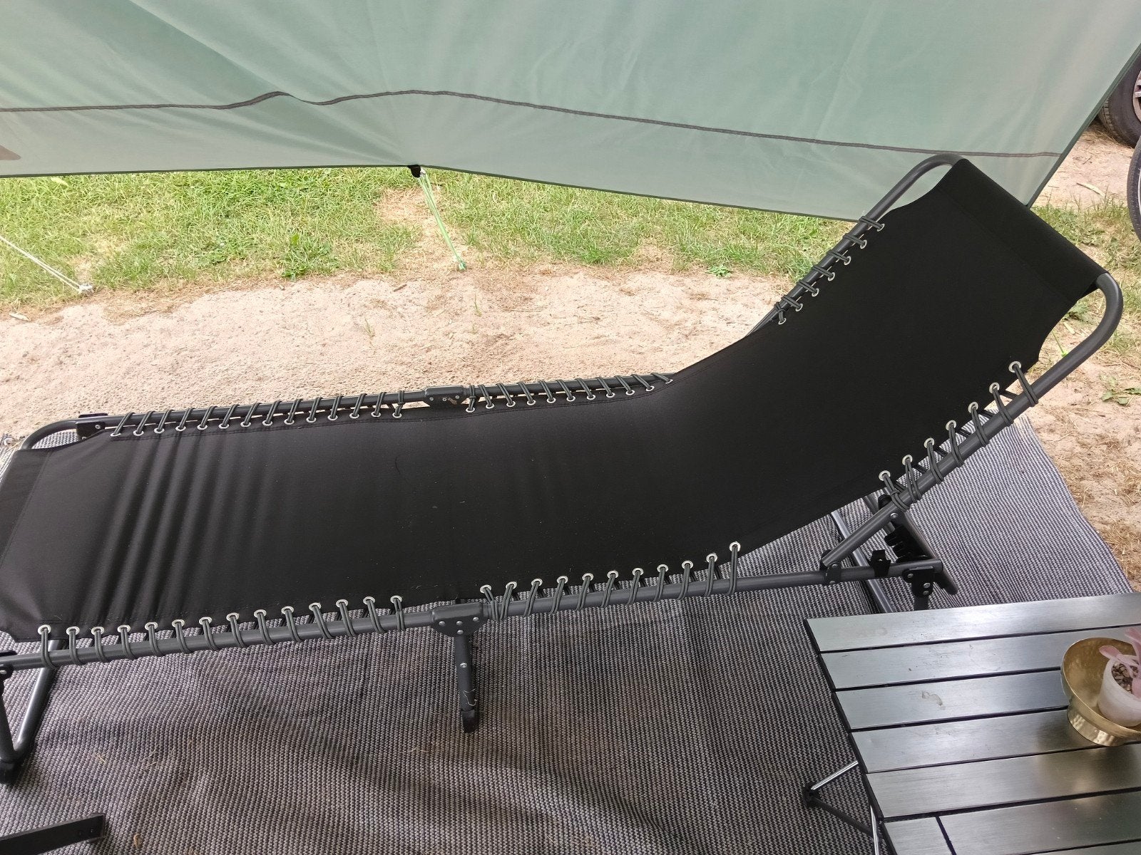 Halden Sun Lounger - Bruin Ligbed voor Buiten, Ophalen, Gebruikt, Metaal