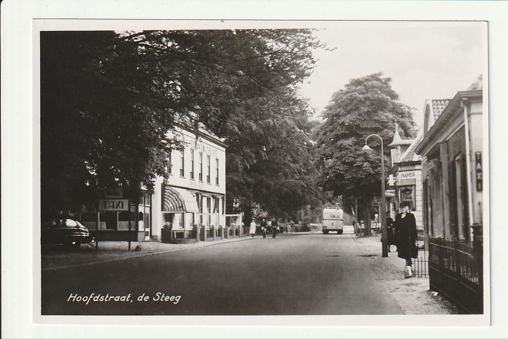 DE STEEG HOOFDSTRAAT TAXI STANDPLAATS HOTEL REST. GTW SAURER, Ophalen of Verzenden, 1940 tot 1960, Ongelopen, Gelderland