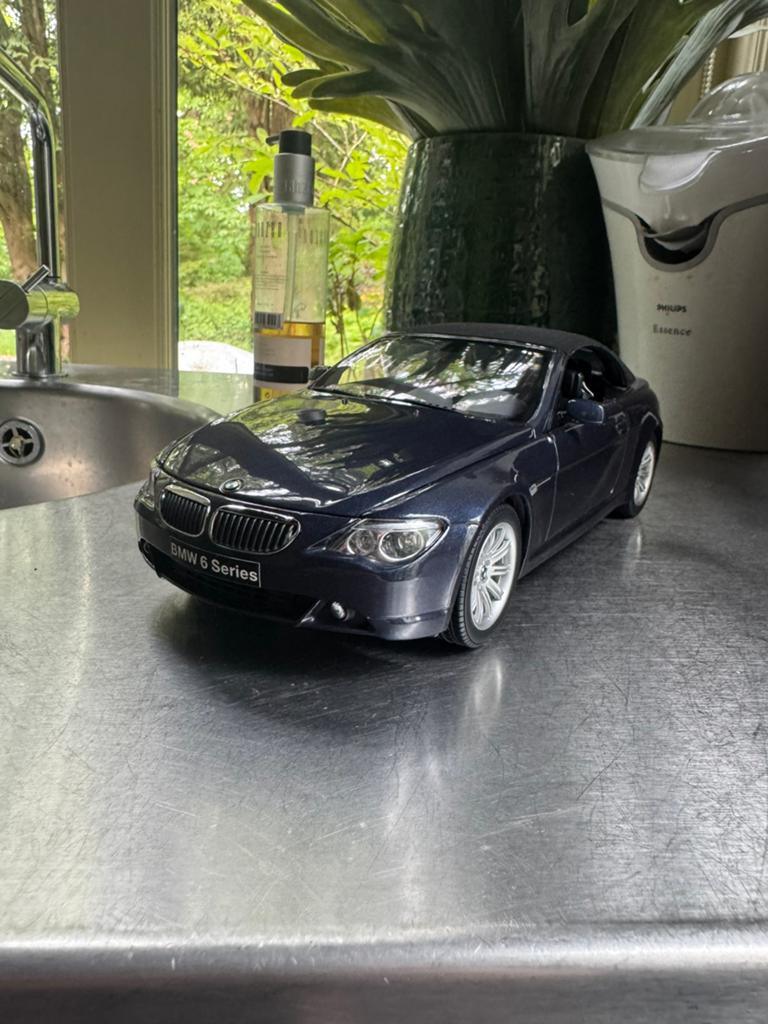 Kyosho BMW 645 Cabrio nieuw in doos, Hobby en Vrije tijd, Modelauto's | 1:18, Ophalen of Verzenden, Zo goed als nieuw, Kyosho