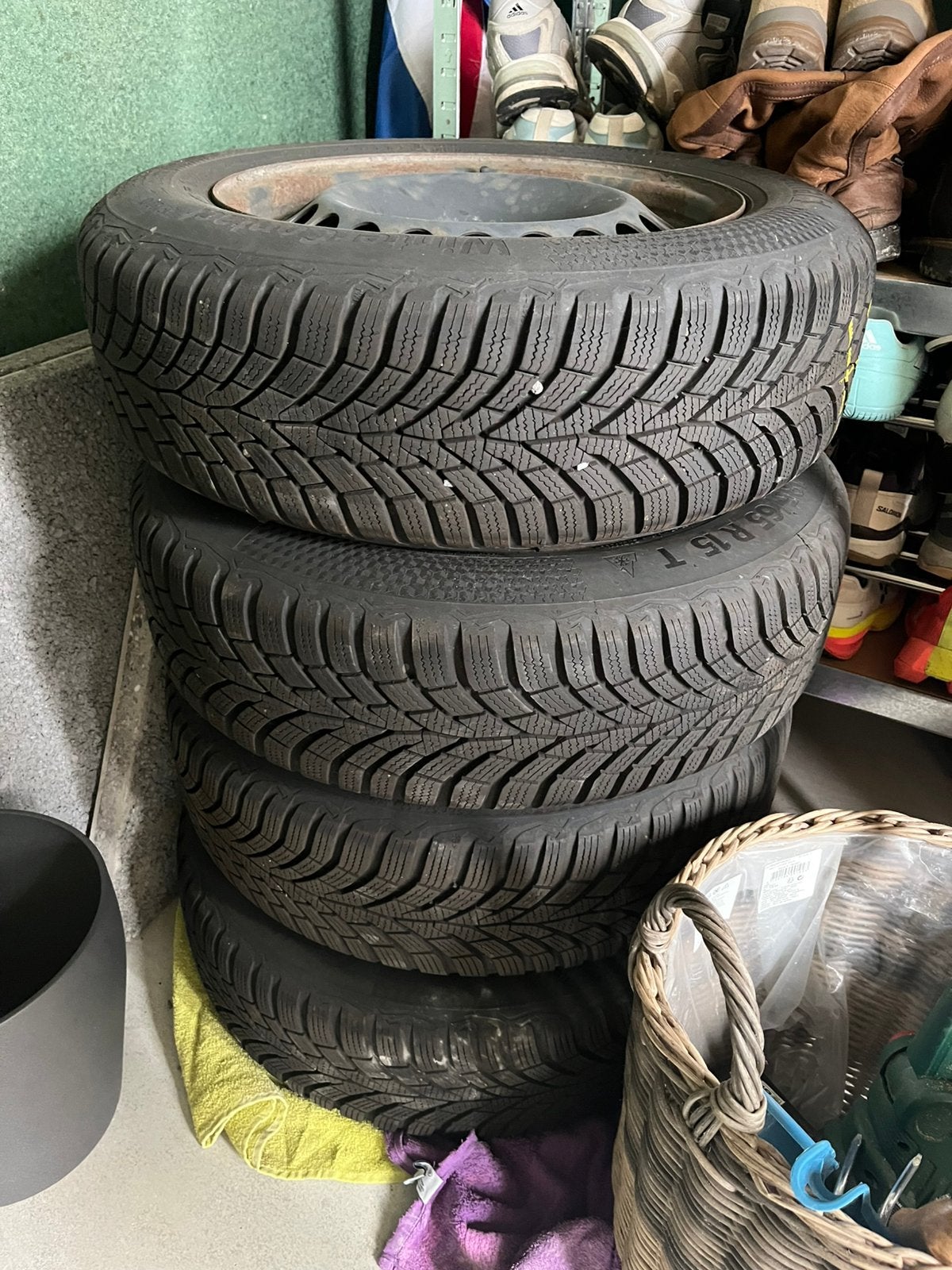 Autobanden (Continental, winter) Opel Corsa te koop., Ophalen, Gebruikt