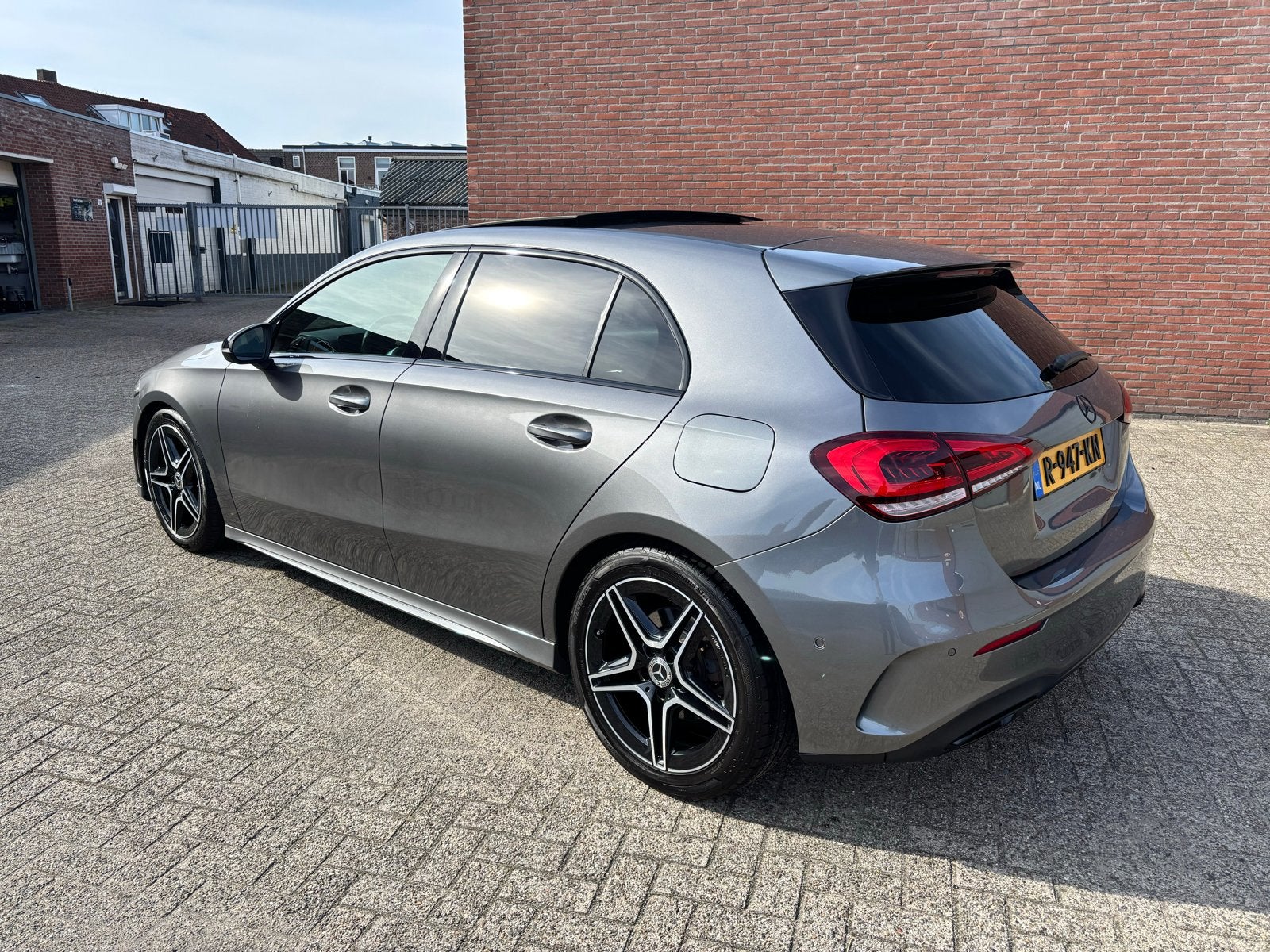 Mercedes-Benz A-Klasse A 200 163pk 7G-DCT 2018 Grijs, Auto's, Sportstoelen, Zwart, 4 cilinders, Alcantara