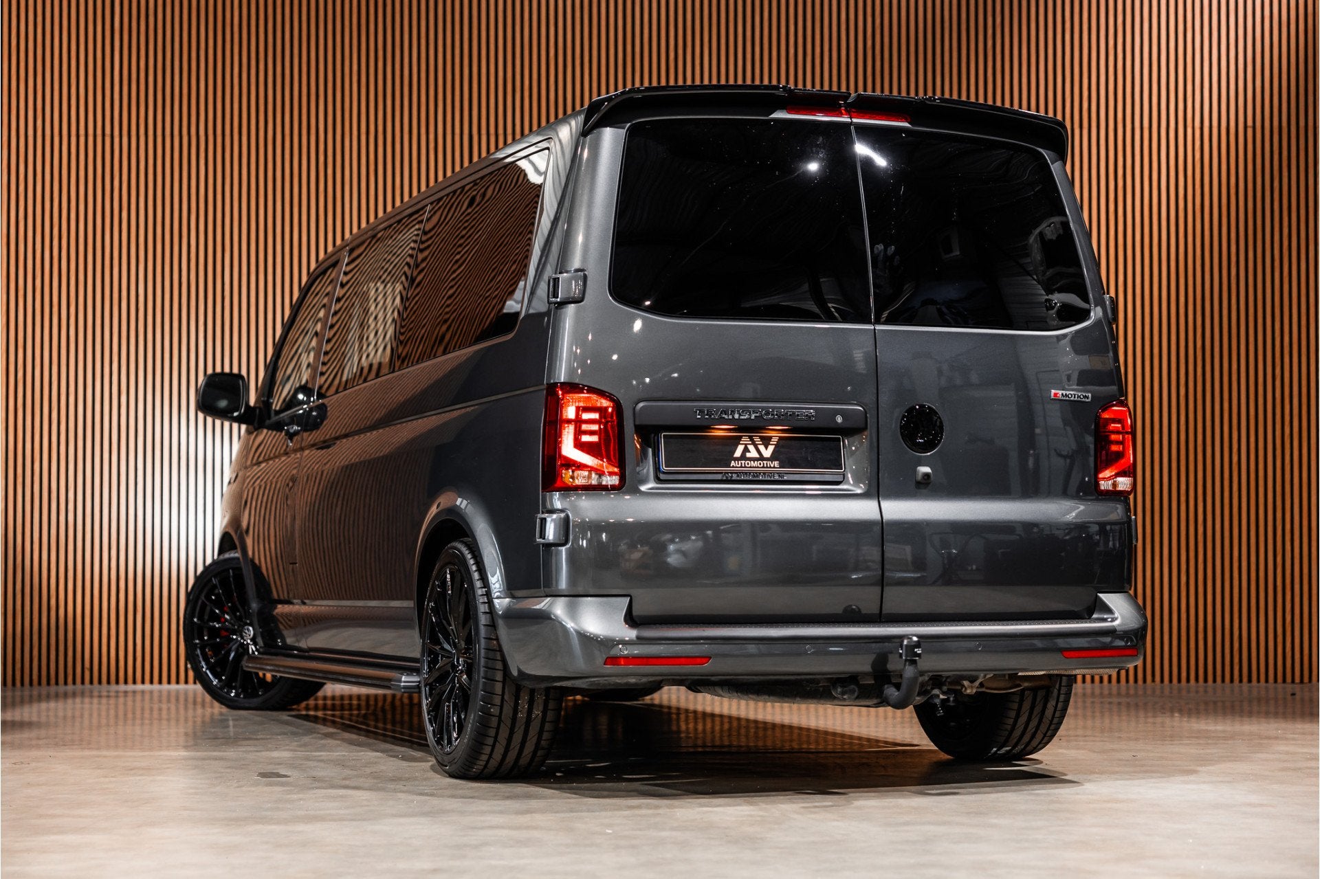 Foto 7 van Volkswagen Transporter T6.1 2.0 TDI L2H1 DC 4Motion | Dubbel
