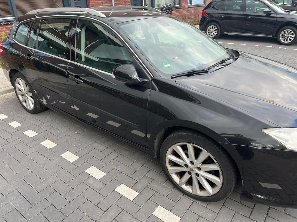Renault Laguna 2.0 16V 103KW Estate 2008 Zwart, Auto's, Laguna, Zwart, 4 cilinders, Zwart