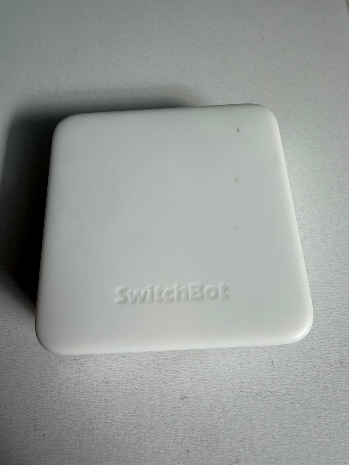 SwitchBot Hub Mini - Smart Home Afstandsbediening, Ophalen of Verzenden, Zo goed als nieuw
