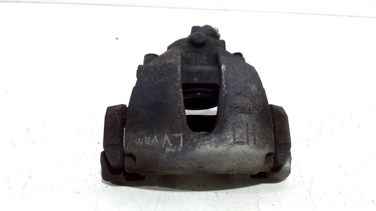 Remklauw links voor Ford Focus, Onderdelen@venauto.nl, Van der Ven Autorecycling B.V., Gebruikt, Ettenseweg 76, 4706 PB Roosendaal, The Netherlands