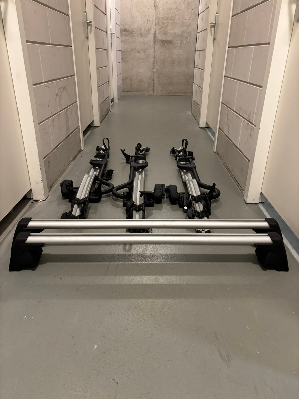 Seat Leon dakdragers – Combi Thule fietsendragers mogelijk, Auto diversen, Dakdragers, Ophalen, Zo goed als nieuw