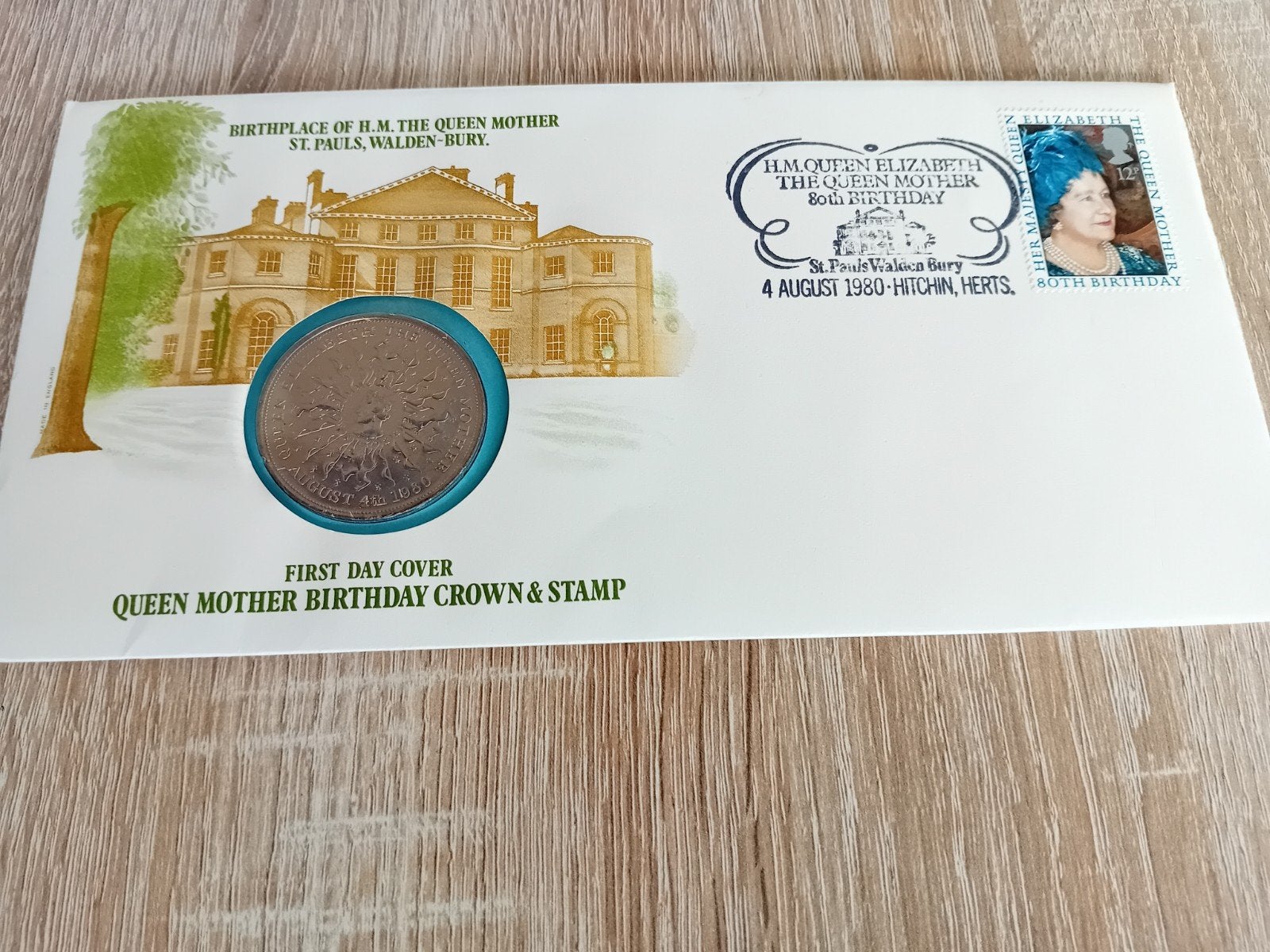 FDC Queen Elizabeth met herdenkingsmunt, Ophalen of Verzenden, Verzamelalbum