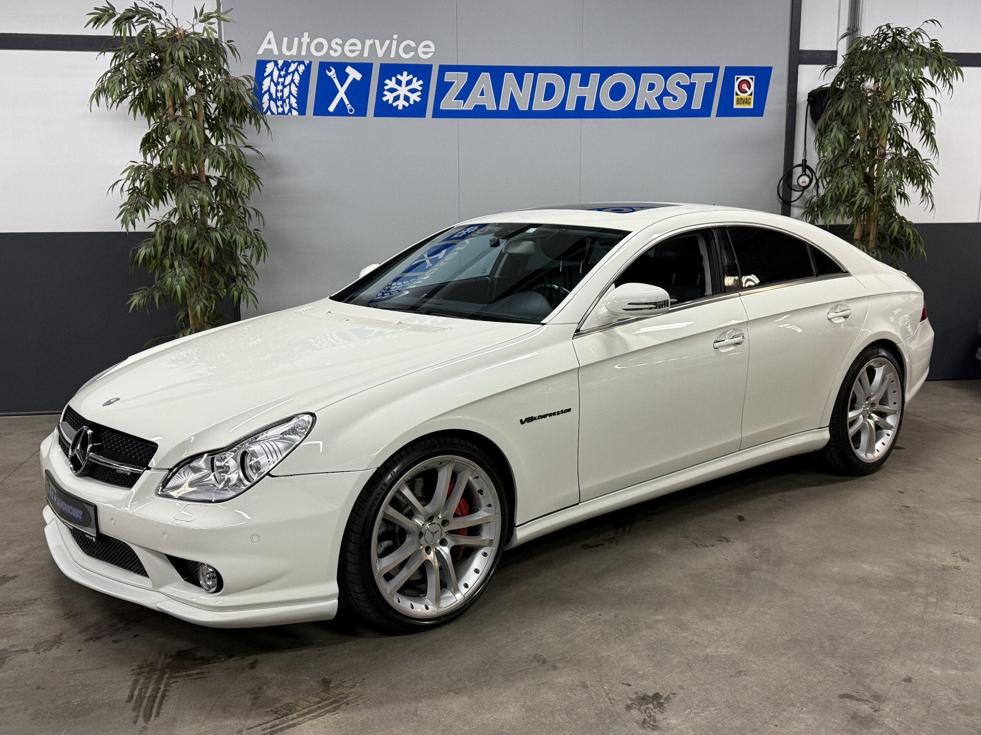 Mercedes-Benz CLS-Klasse // Leer // Schuifdak // Xenon AMG 5, Auto's, Achterwielaandrijving, Gebruikt, Wit, Leder