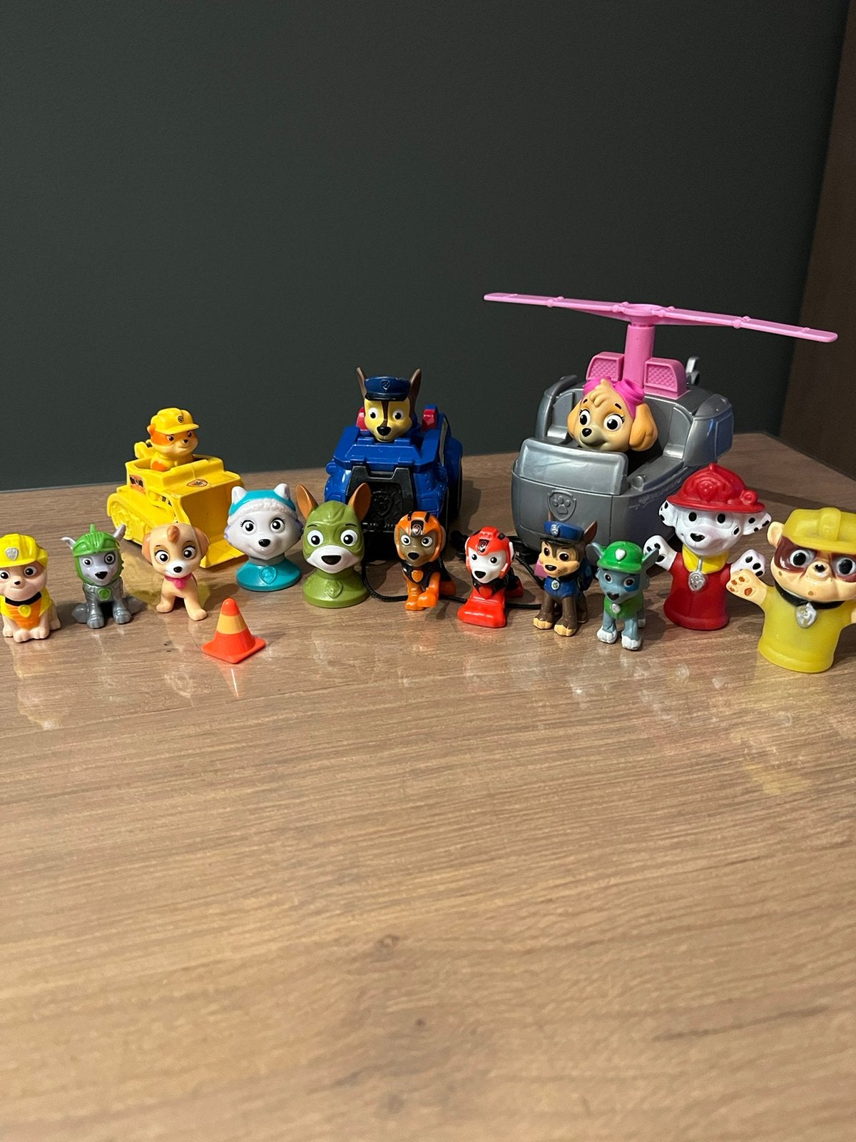 Leuke set Paw patrol poppetjes en auto’s, Kinderen en Baby's, Speelgoed | Actiefiguren, Ophalen of Verzenden, Gebruikt