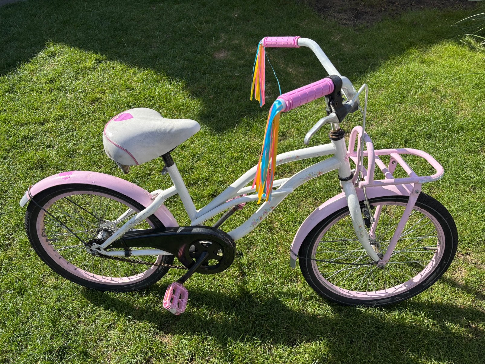 20” Amigo cruiser meisjes fiets roze wit met stuurslierten, Fietsen en Brommers, Terugtraprem, Gebruikt, Ophalen of Verzenden