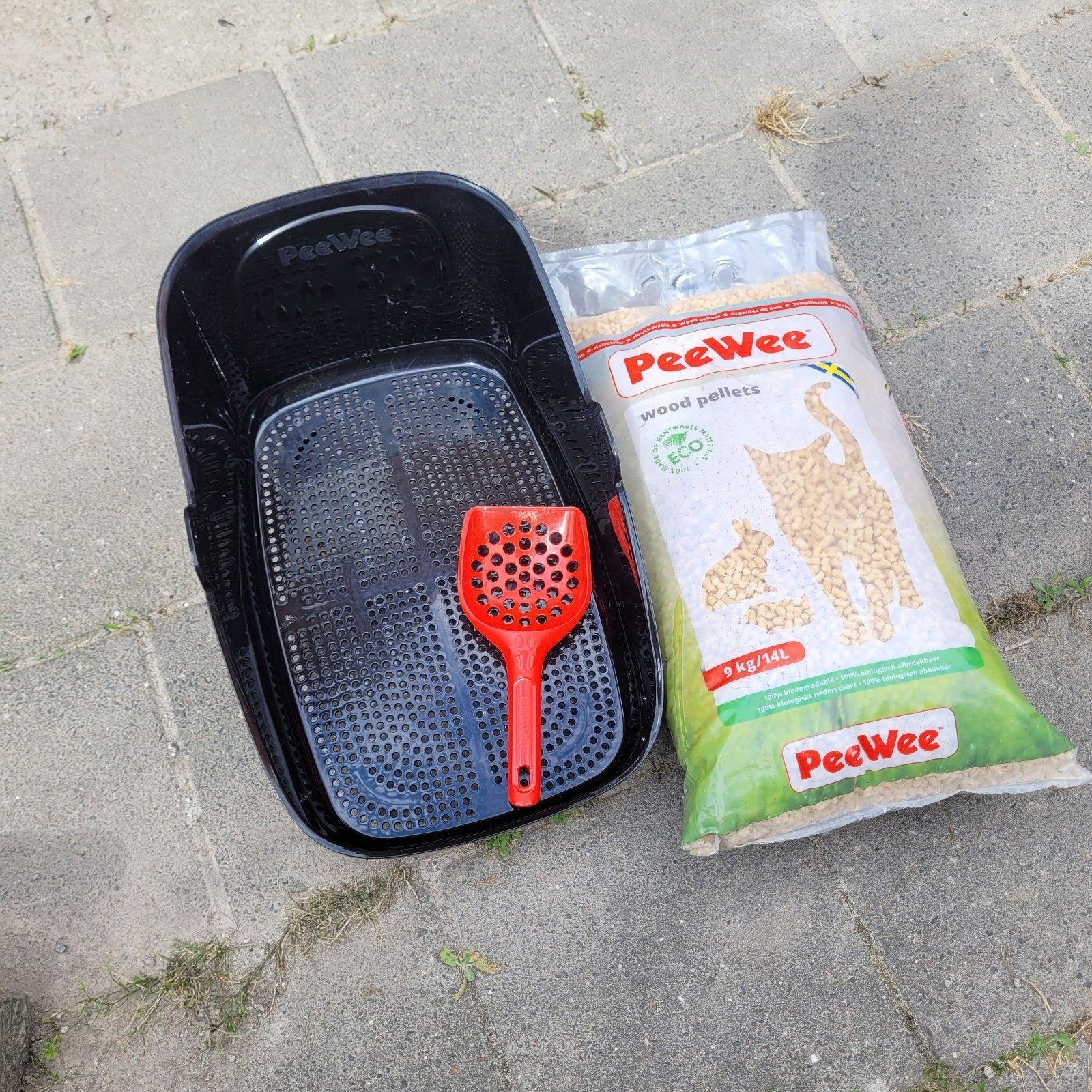 Peewee hourkorrels 9kg + schep + inzet bak, Ophalen