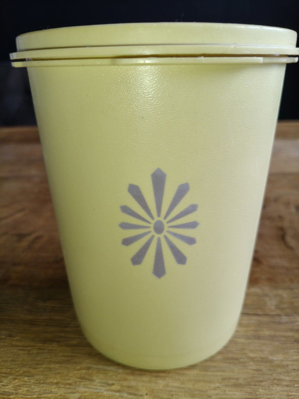 Vintage Tupperware Servalier Voorraadbus Jaren 70, 1200 ml, Bewaardoos, Geel, Luchtdicht