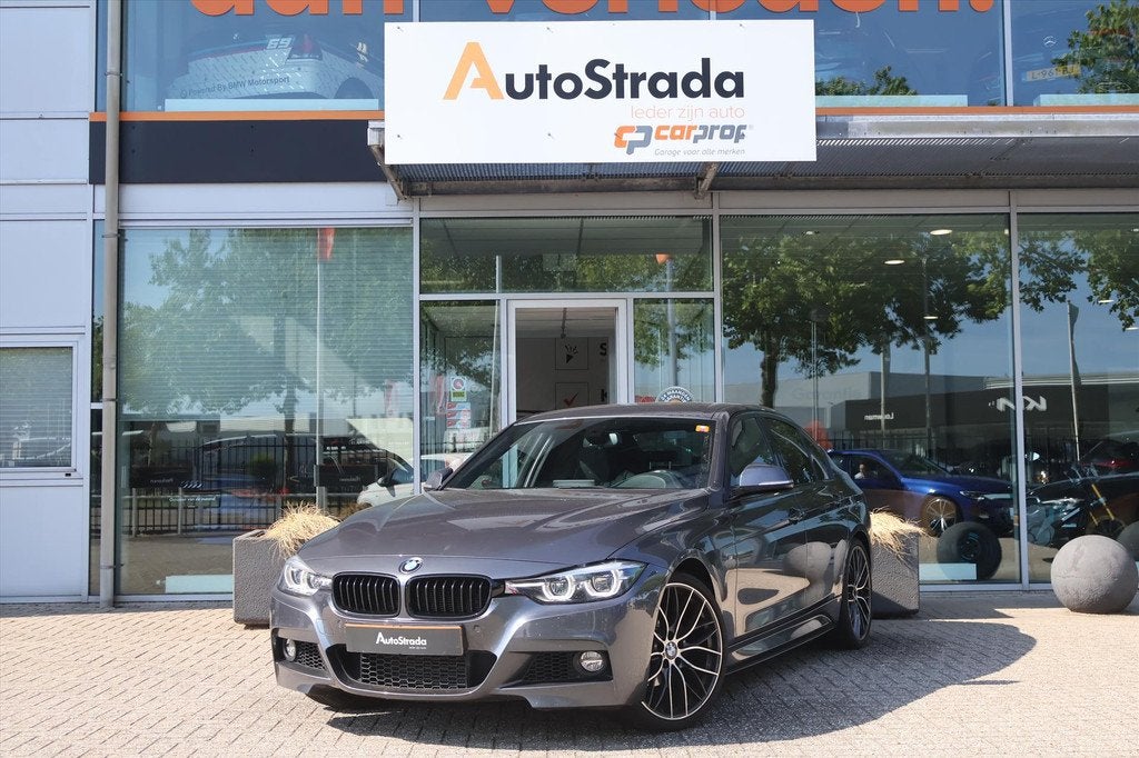 BMW 3-Serie (f30) 318i M-Sport | Cruise | Camera | Climate |, Auto's, BMW, 136 pk, Gebruikt, 3 cilinders, Sedan