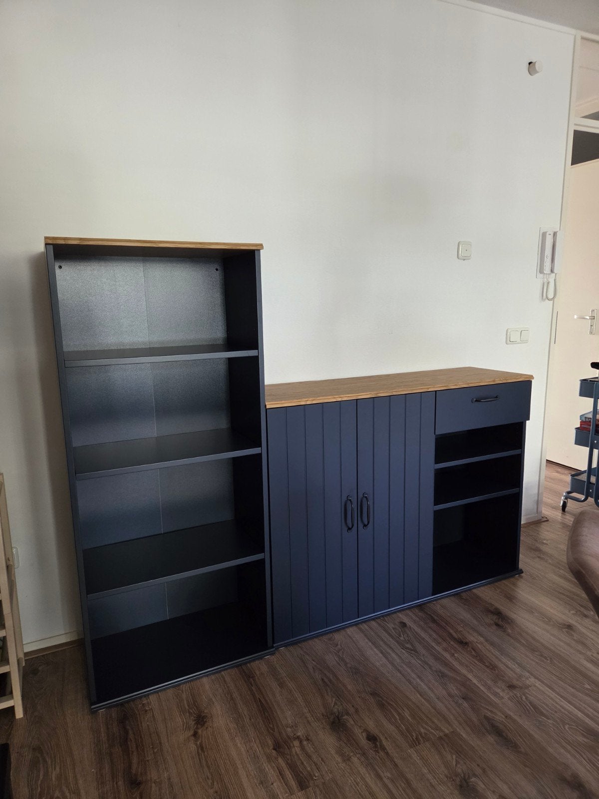 Ikea Skruvby boekenkast + opbergkast, Ophalen, 100 tot 150 cm, Modern, Functioneel, Met lade(s)