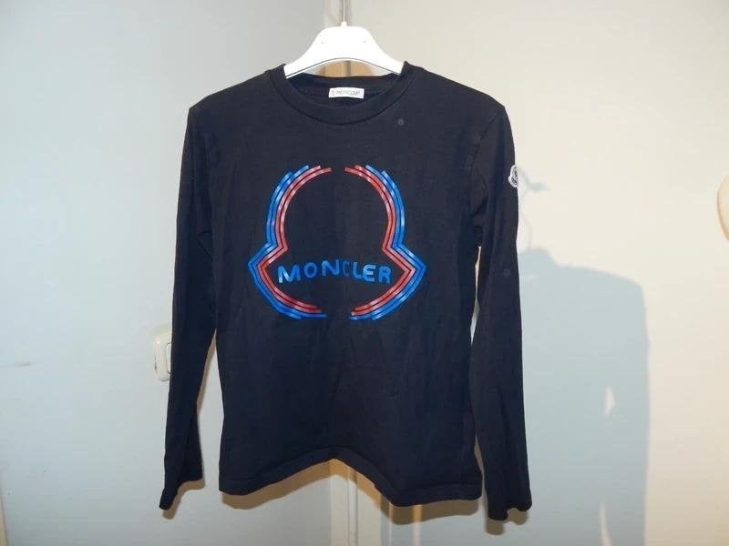 Moncler sweatshirt merk opdruk voorkant embleem mouw12Y