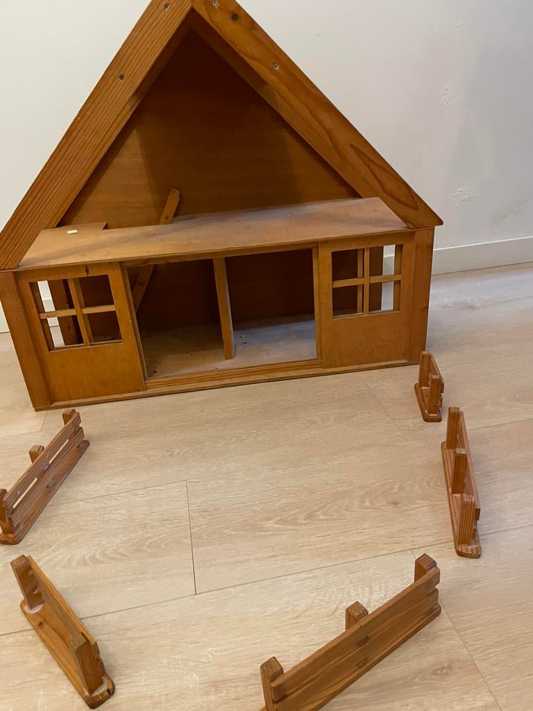 Houten speelgoed boerderij/huis, Ophalen, Gebruikt, Poppenhuis