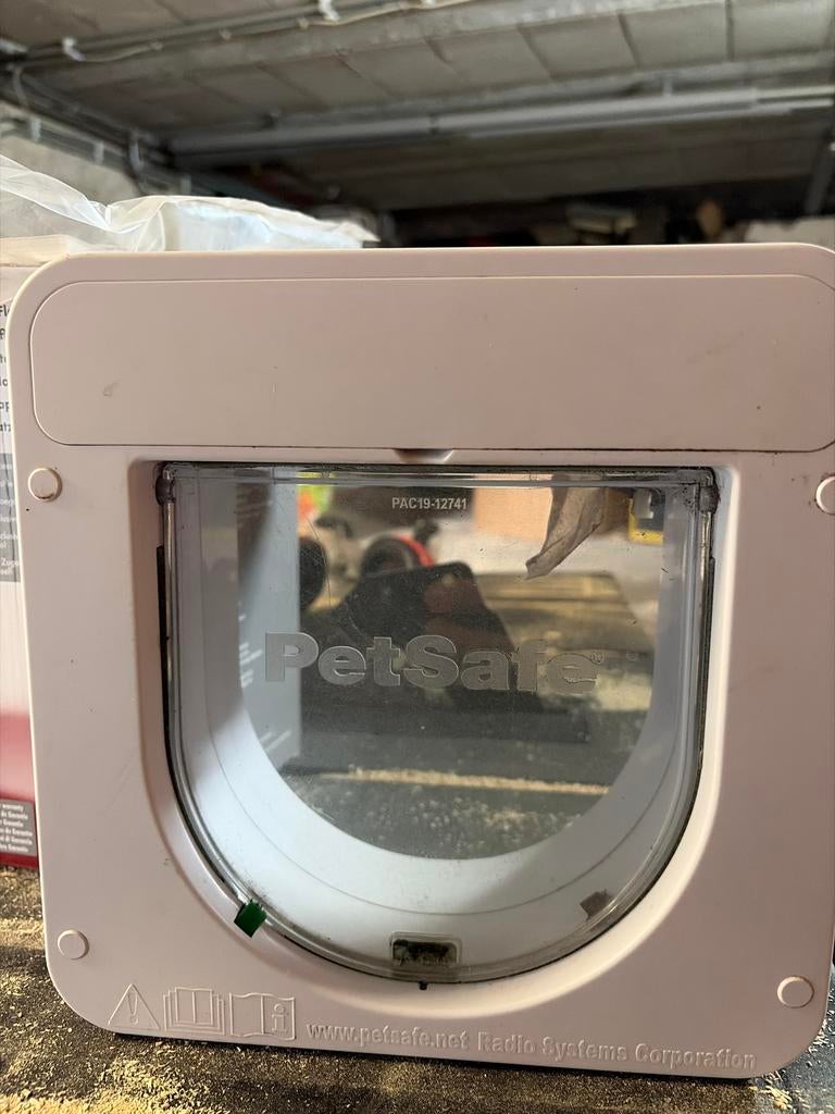 Petsafe smart kattenluik., Ophalen of Verzenden, Zo goed als nieuw