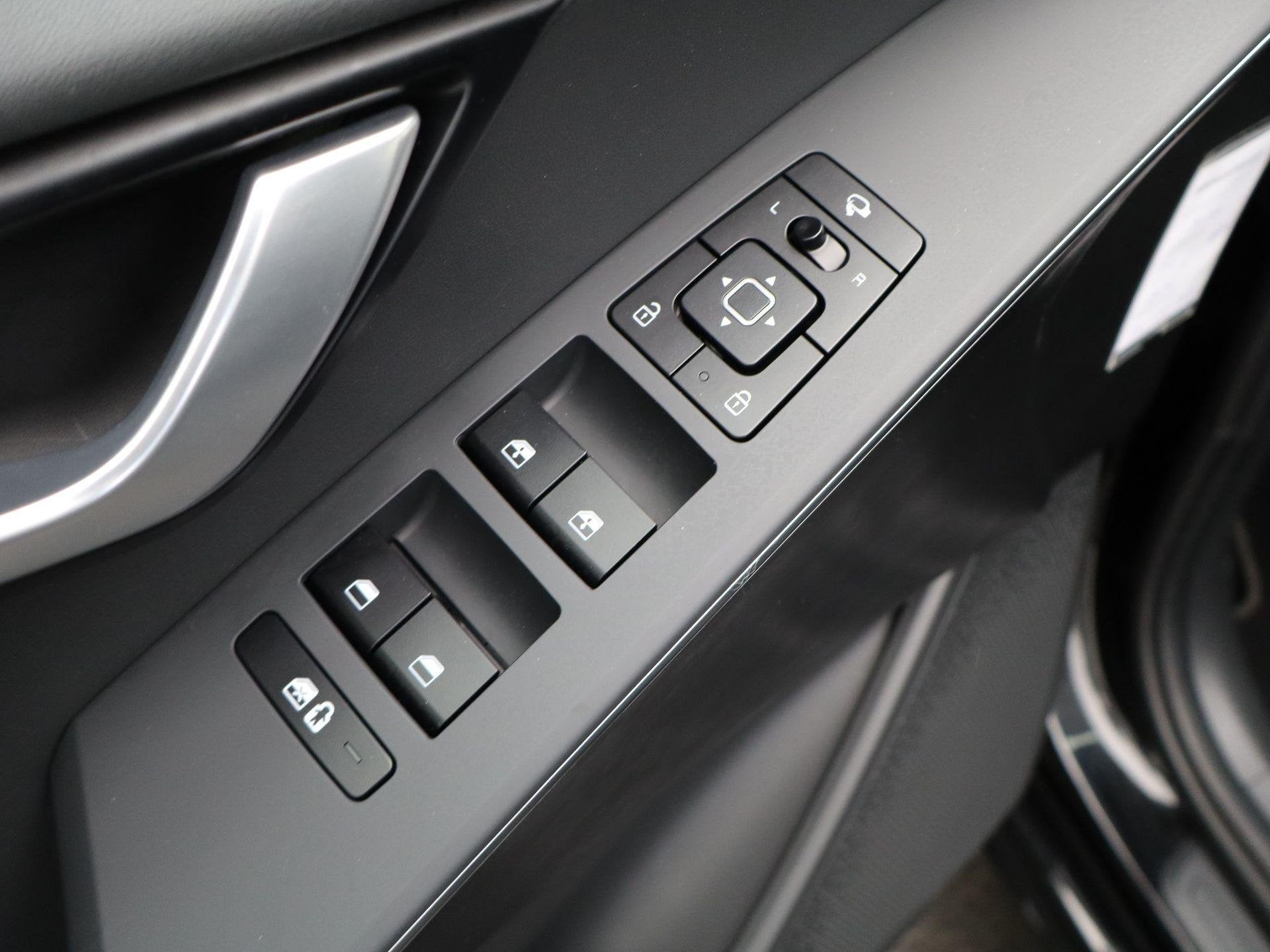 Foto 29 van Kia Niro 1.6 GDi Hybrid DynamicPlusLine Panorama | Stoel Stu
