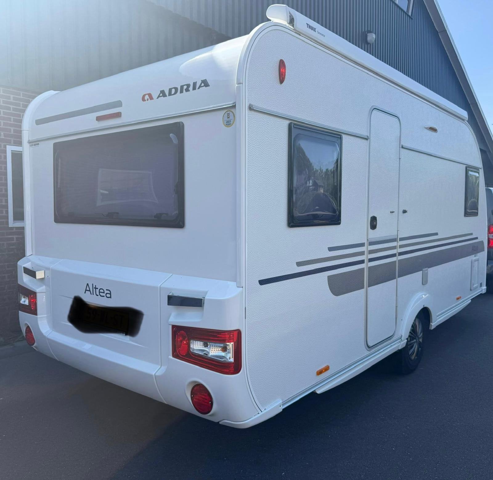 Adria ALTEA 462 PU 2015 Nieuwstaat!, Caravans en Kamperen, Caravans, Rondzit, Frans bed, Particulier, Adria