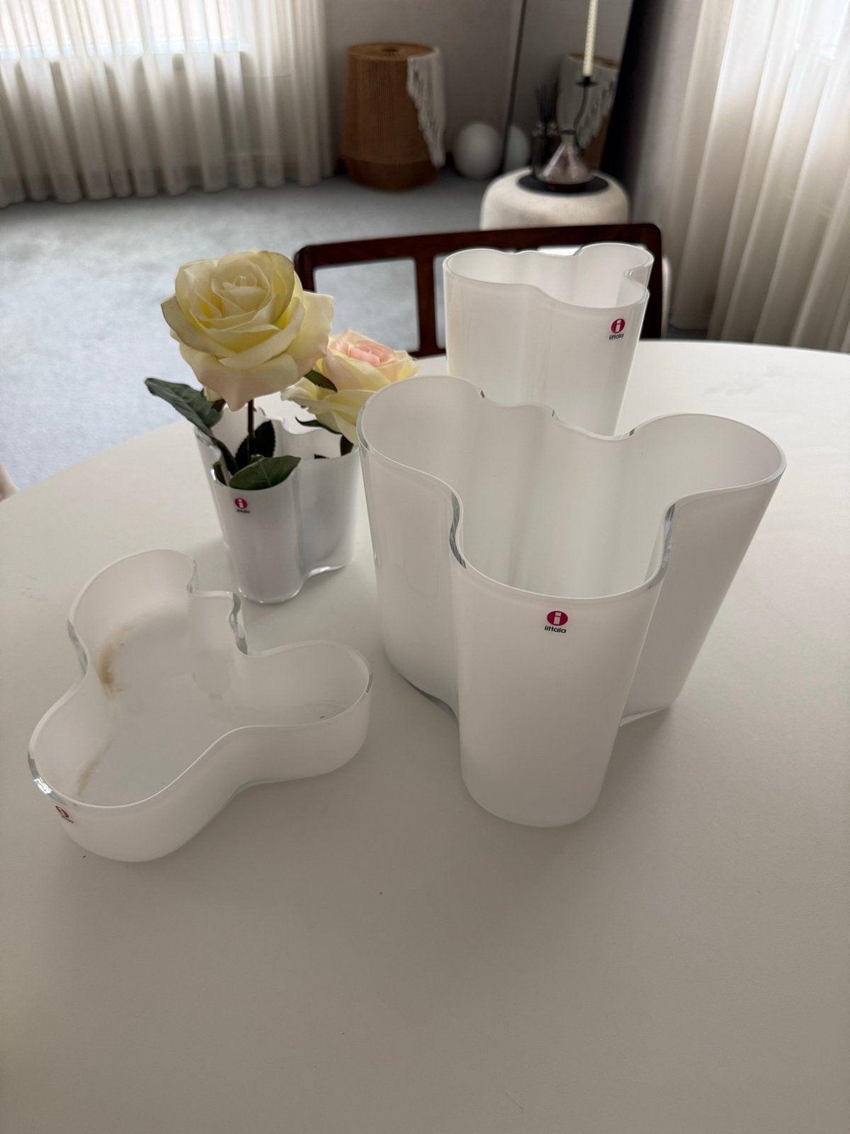 Set van 4 Iittala Aalto Vazen en Schaal - Wit Opaalglas, Ophalen of Verzenden