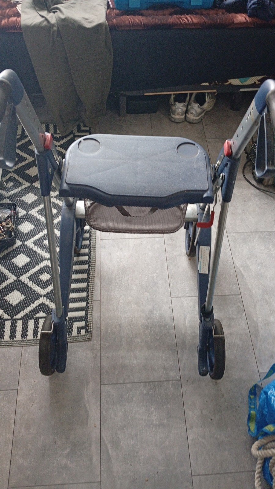 rollator, Ophalen of Verzenden, Gebruikt, Duwrolstoel