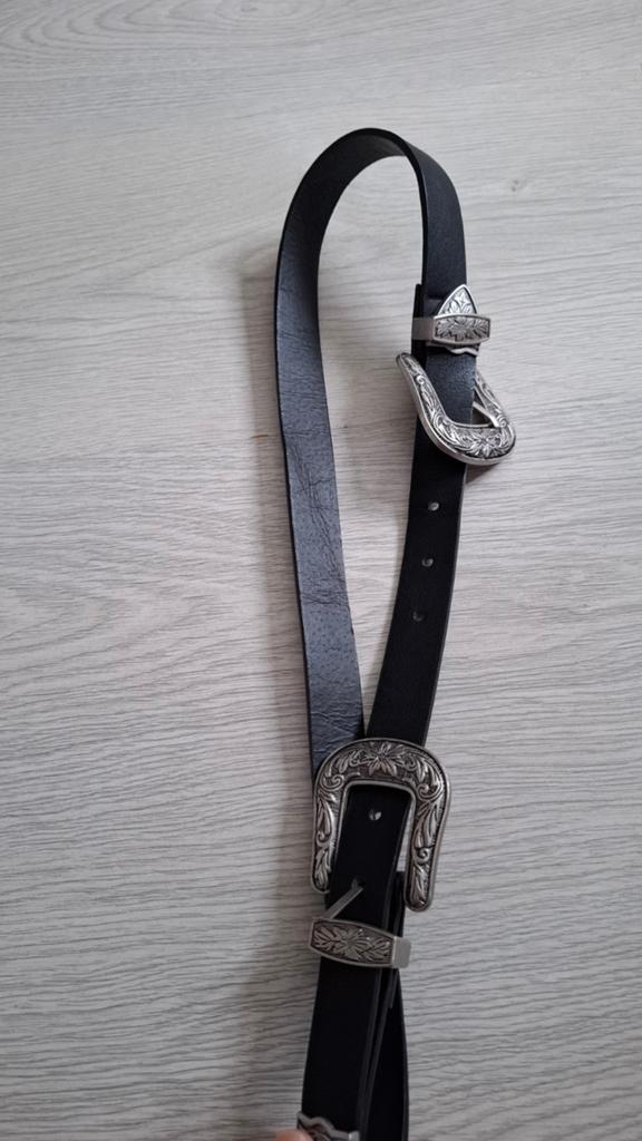 Zwarte riem met dubbele gesp - 70 cm, Ophalen of Verzenden