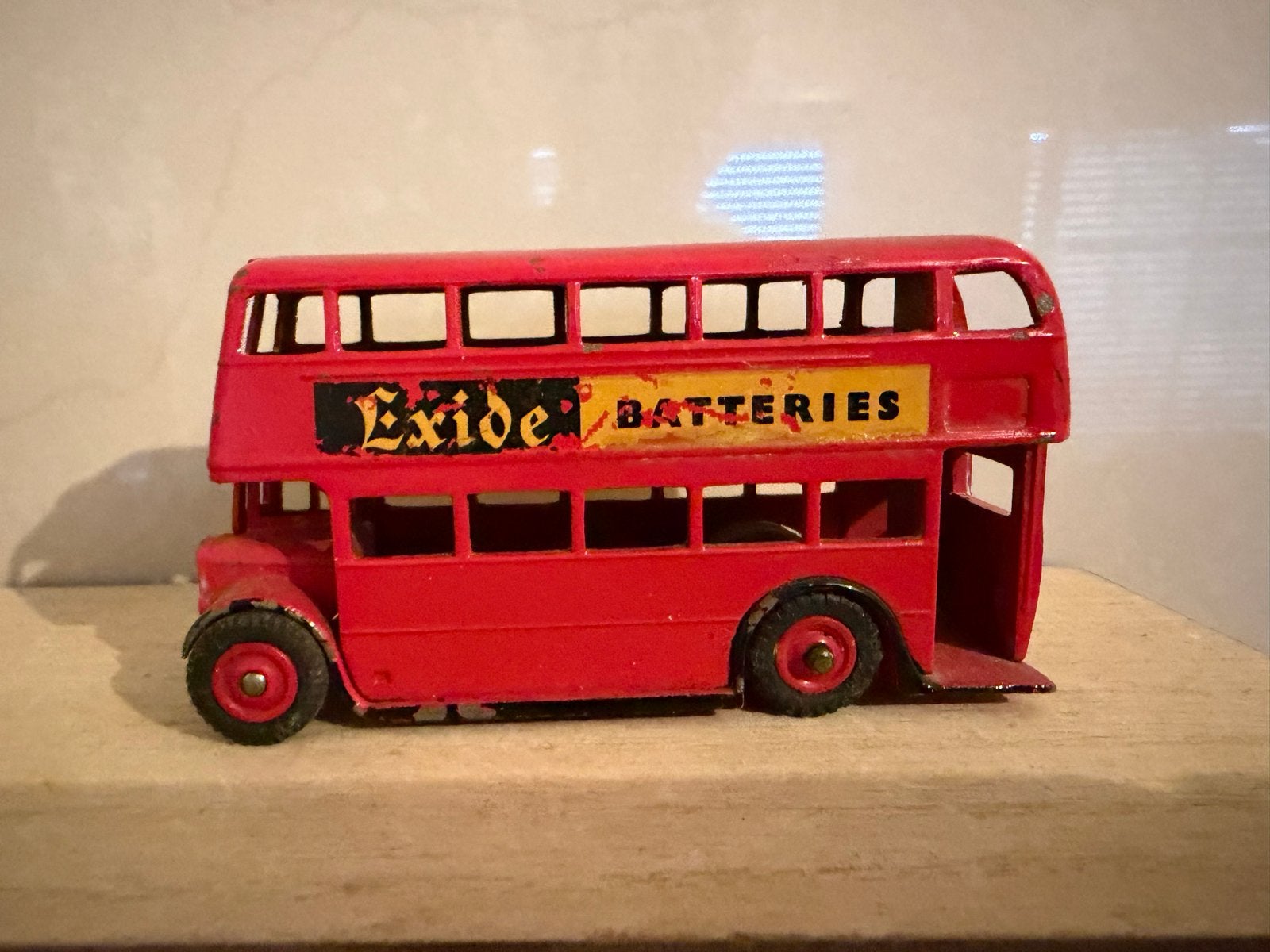 Dinky Toys London Bus Exide Batteries - Zeldzaam, Hobby en Vrije tijd, Modelauto's | 1:43, Gebruikt, Dinky Toys, Ophalen of Verzenden