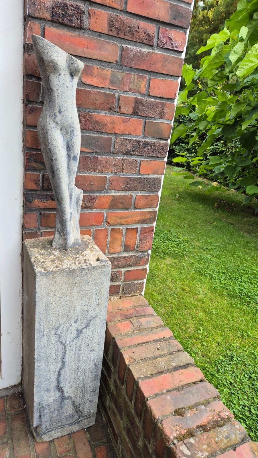 Tuindeco Abstracte buste van vrouwelijk figuur - Steen, Tuin en Terras, Ophalen, Gebruikt, Steen, Mensenbeeld