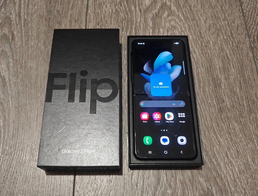 Samsung Flip 4 128GB Zwart