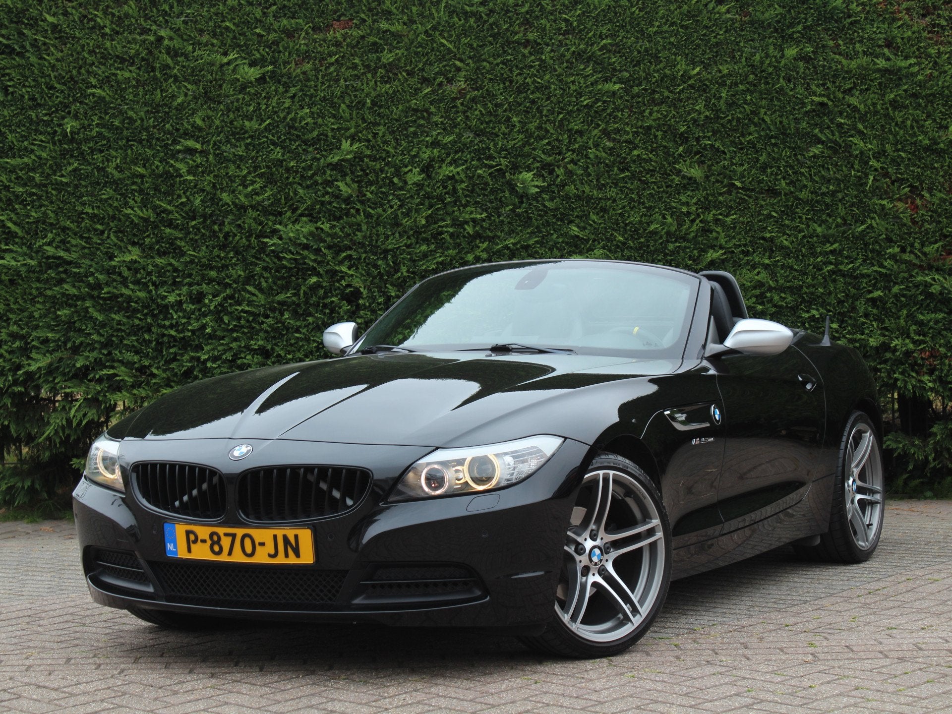 BMW Z4 Roadster sDrive20i High Executive | 19 inch | Stoelve, Automaat, Euro 5, Zwart, 4 cilinders