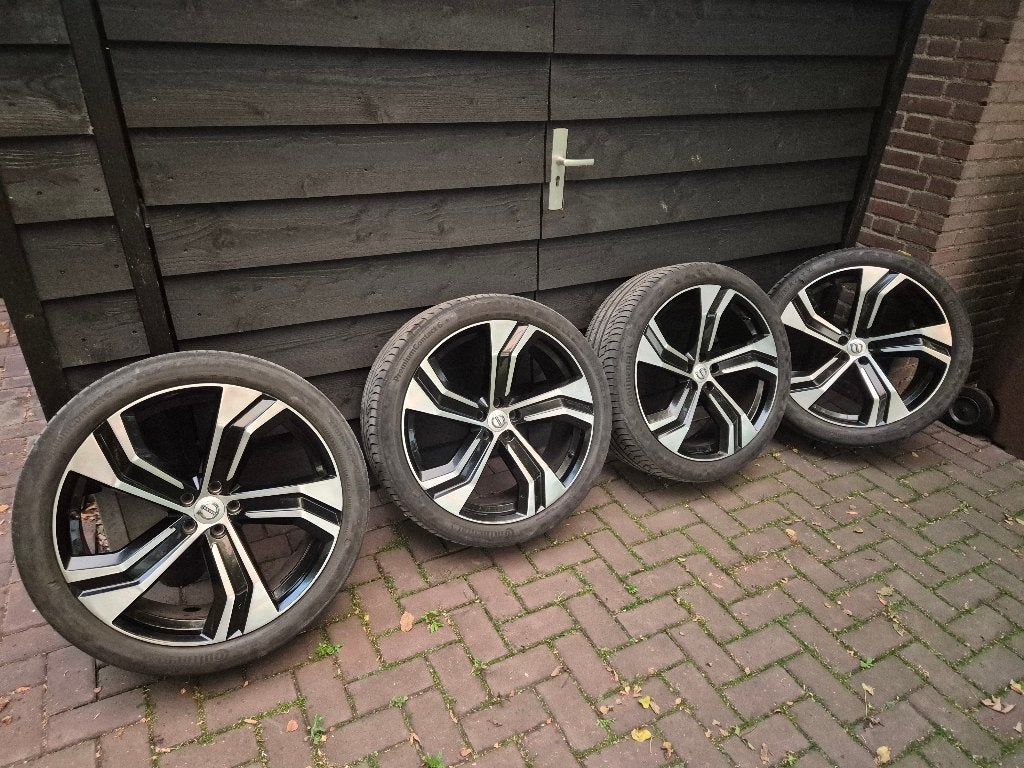 Originele Volvo XC90 22 Inch Wielenset!, Ophalen, Gebruikt, 275 mm, Banden en Velgen