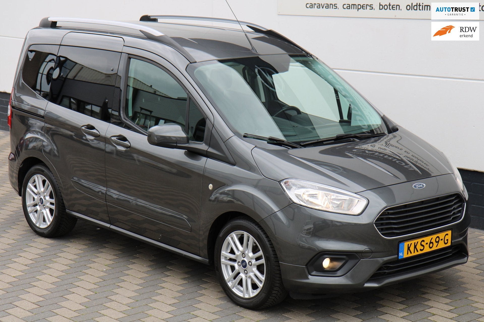 Ford Tourneo Courier 1.0 Titanium Distributie Verv. Carplay, Auto's, Zwart, Bedrijf, Handgeschakeld, 3 cilinders