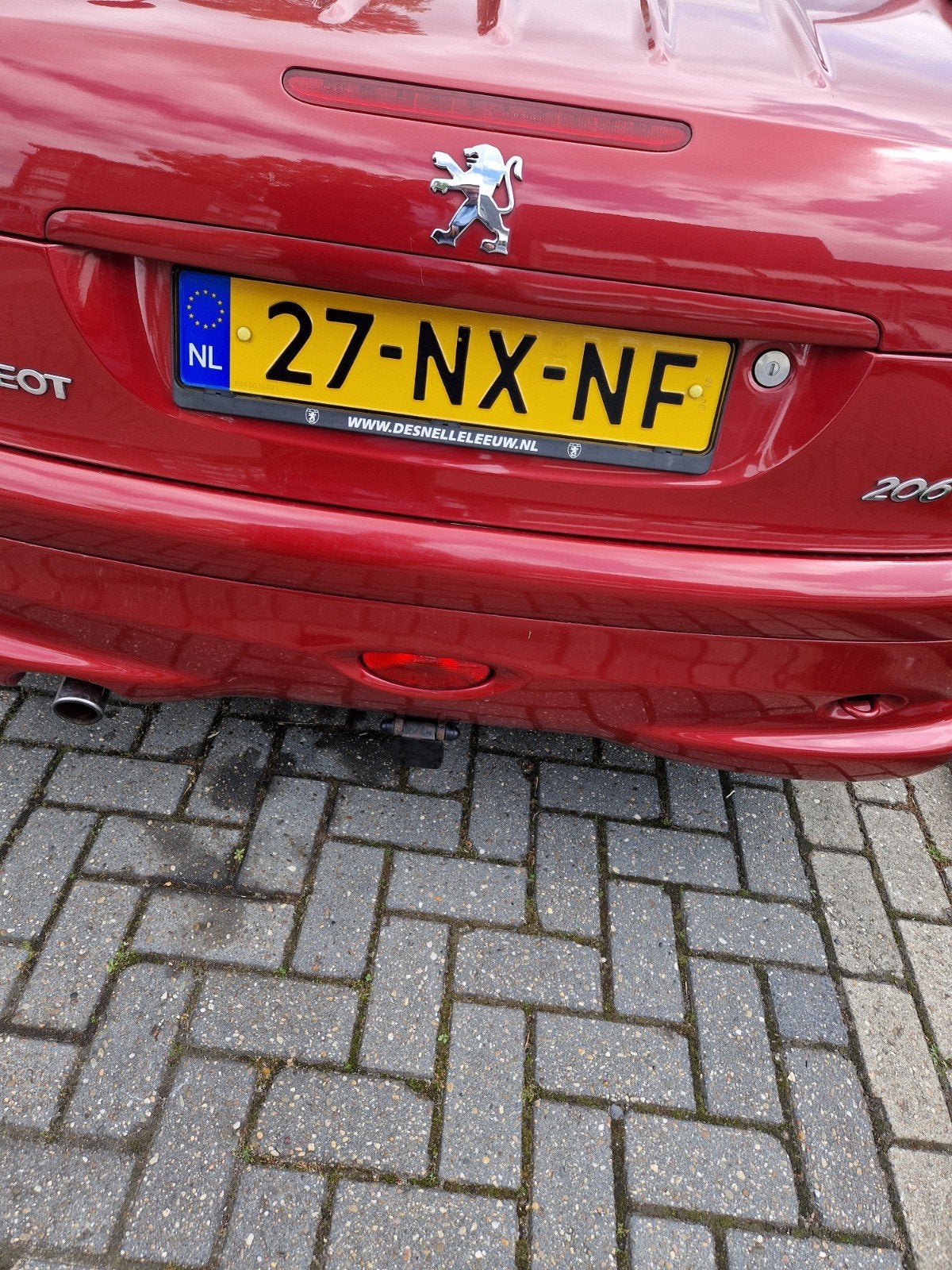 Mooie cabrio, 206 cc., Ophalen