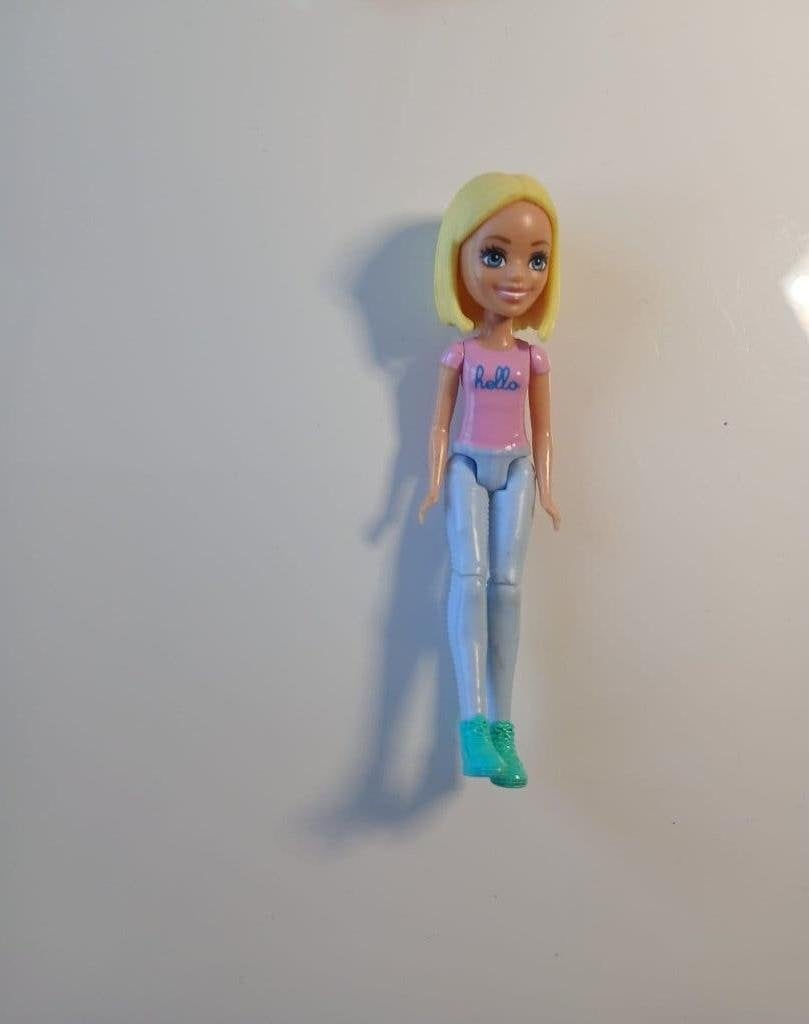 Mattel Barbie on the go FHV55, Verzamelen, Ophalen of Verzenden, Zo goed als nieuw, Pop
