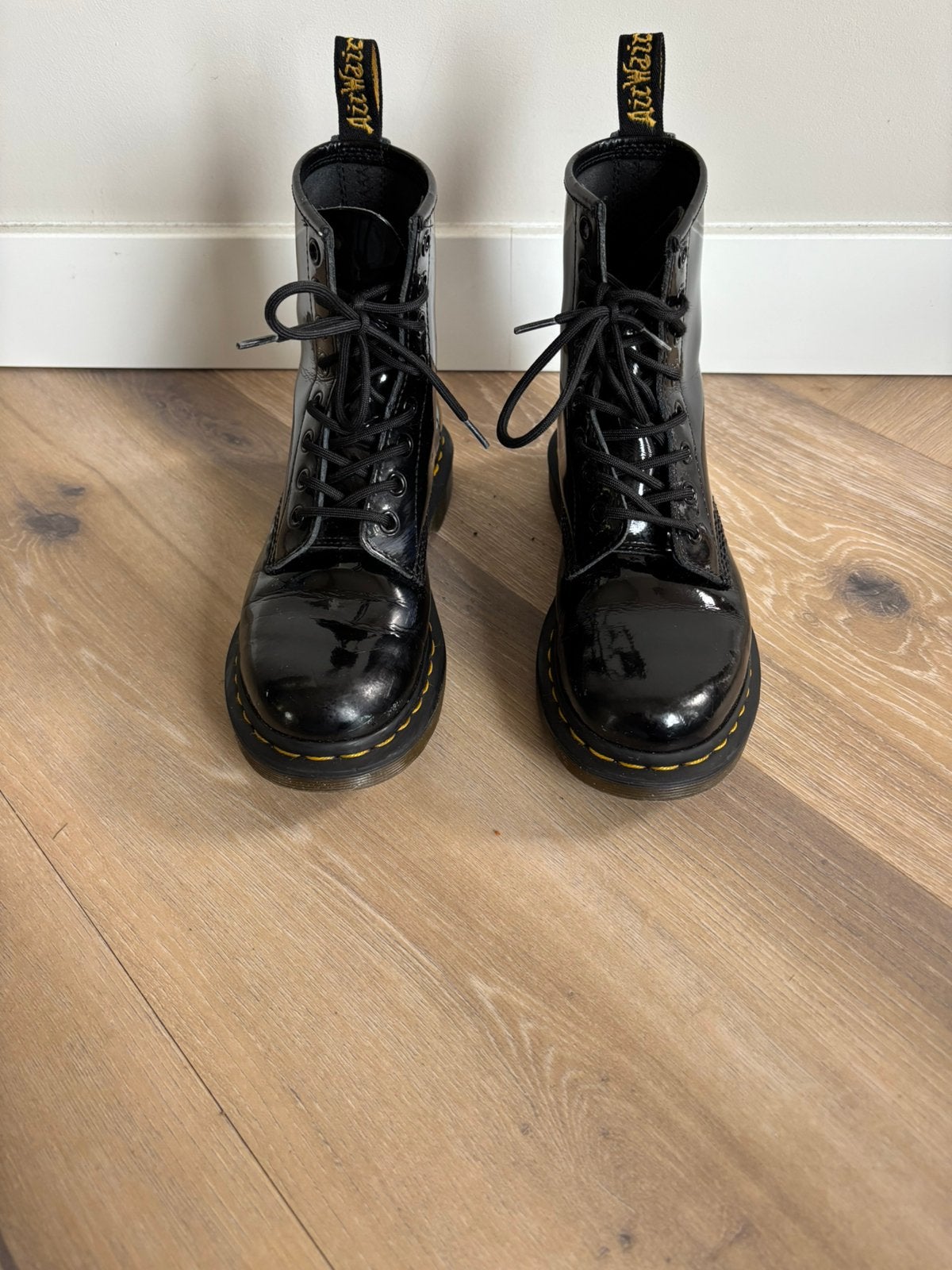 Dr. Martens schoenen zwarte lak, Gebruikt, Meisje, Schoenen, Ophalen of Verzenden