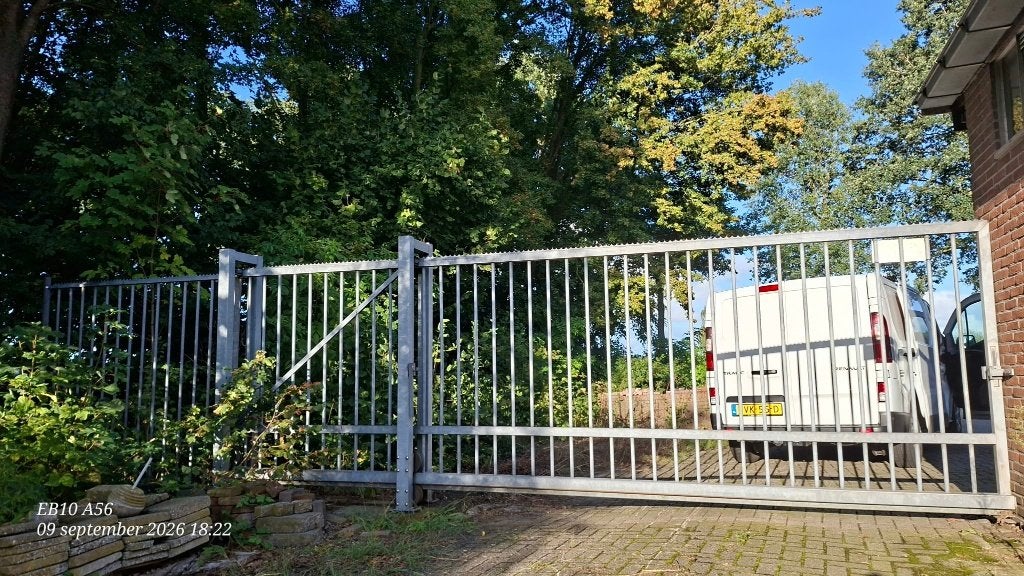 Schuifpoort met betonvoet - 395 cm uitschuifruimte, Tuin en Terras, Ophalen, Met poort, Gebruikt, Spijlenhekwerk