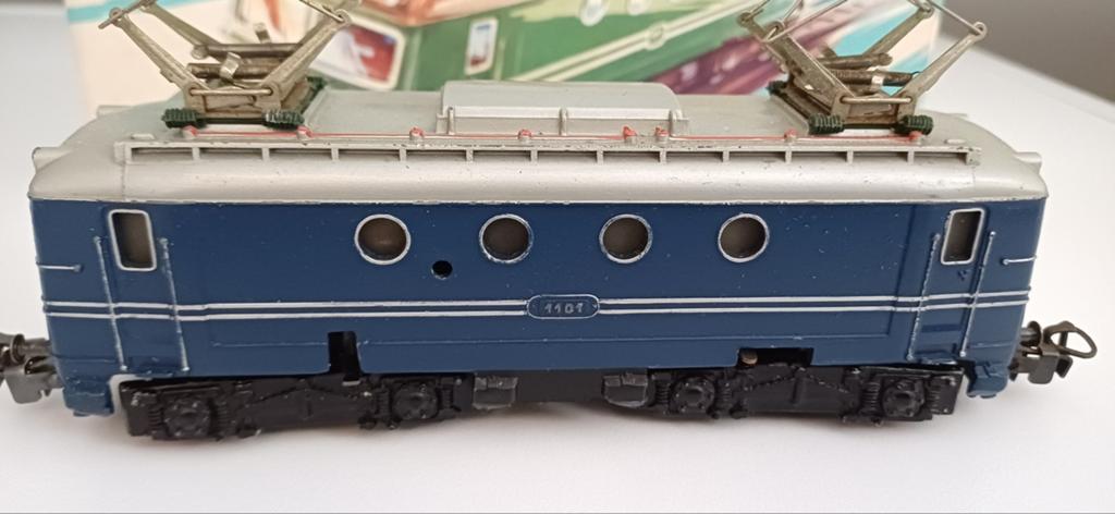 Märklin 3013 H0 NS serie 1100 E-loc, Wisselstroom, Locomotief, Ophalen of Verzenden, Märklin