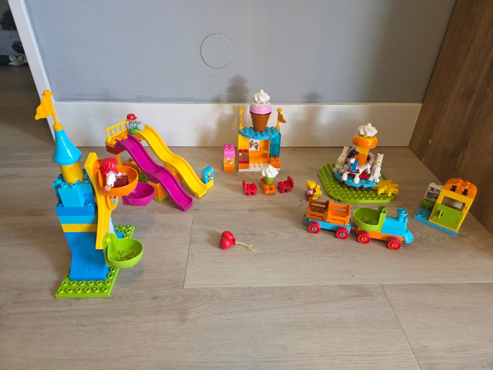 Grote set LEGO Duplo 10840 kermis met trein en ijscokraam, Ophalen of Verzenden