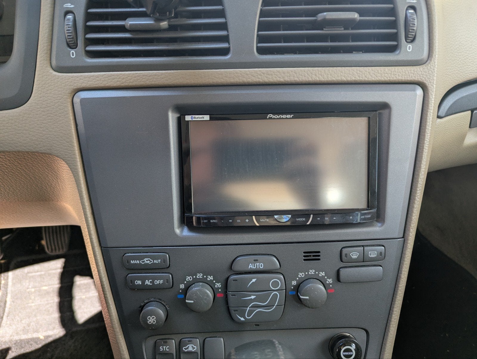 Pioneer AVH-4400BT 7" Touchscreen, DVD, USB - Voor Volvo S60, Ophalen, Gebruikt