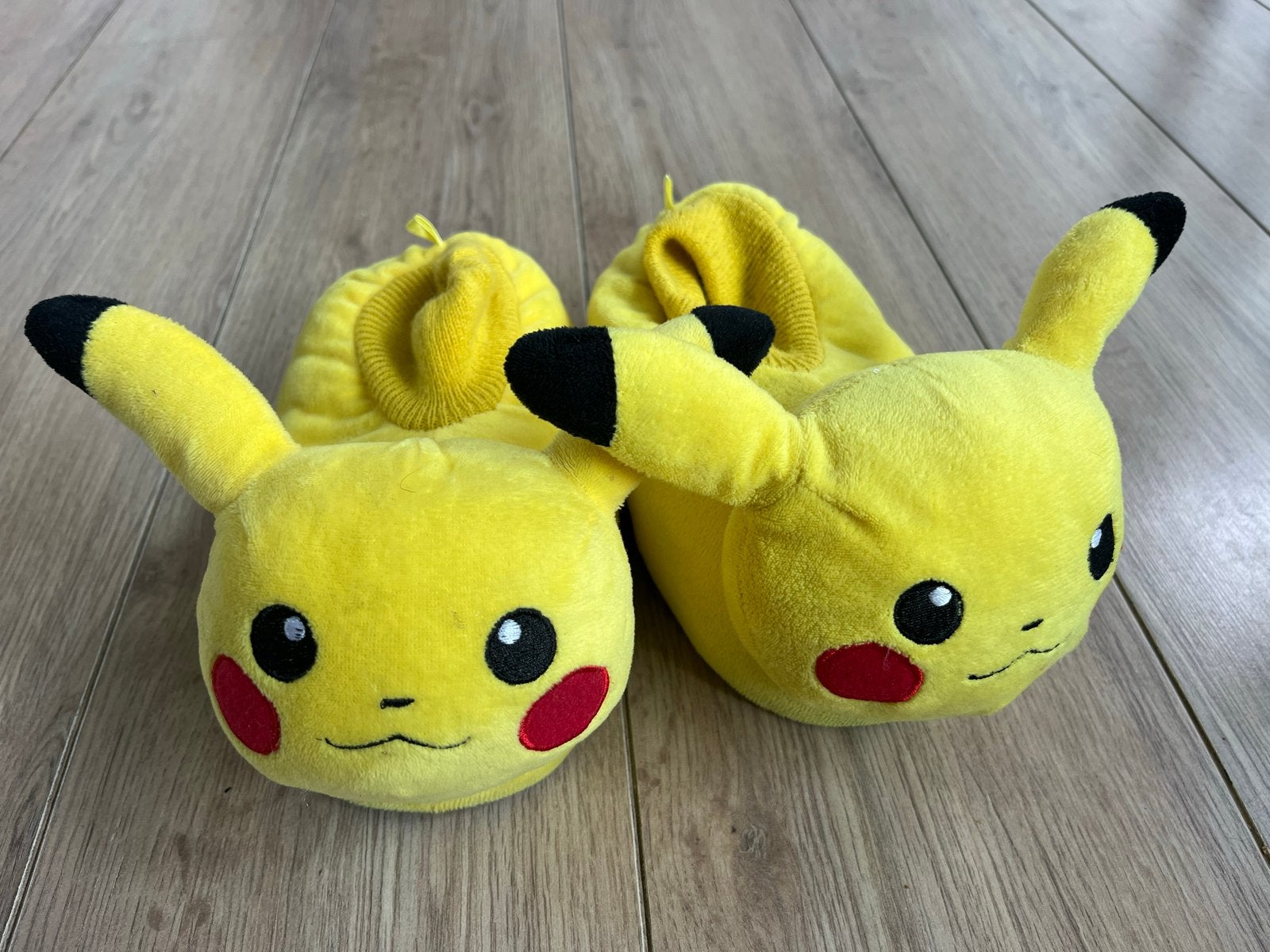 Pikachu Pokémon Sloffen Maat 35, Ophalen of Verzenden, Gebruikt, Overige typen
