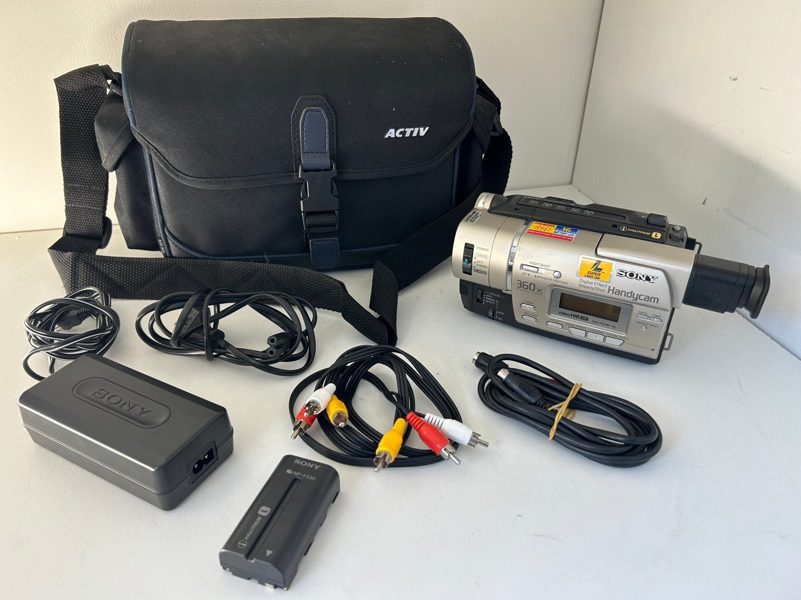 Sony CCD-TR918 Hi-8 camcorder, Mini dv, 20x of meer, Ophalen of Verzenden, Zo goed als nieuw