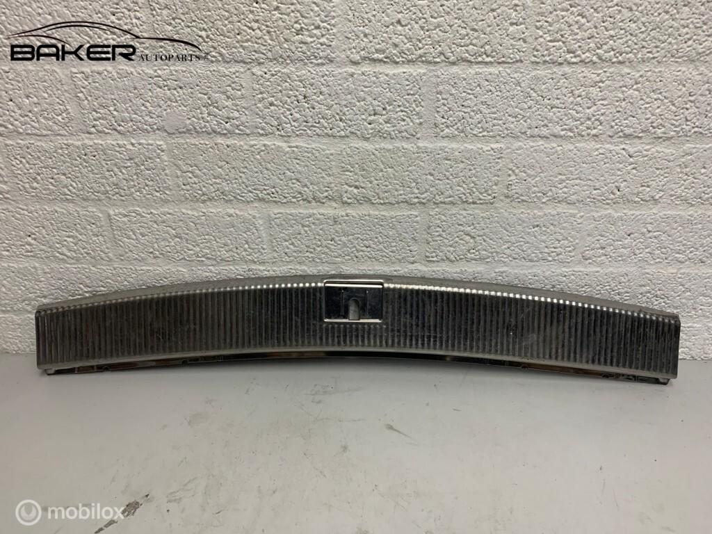 Afdekking slotsteun Volkswagen Touareg I ('02-09) 7L6863459, Auto-onderdelen, Interieur en Bekleding, Gebruikt, Volkswagen, Ophalen of Verzenden
