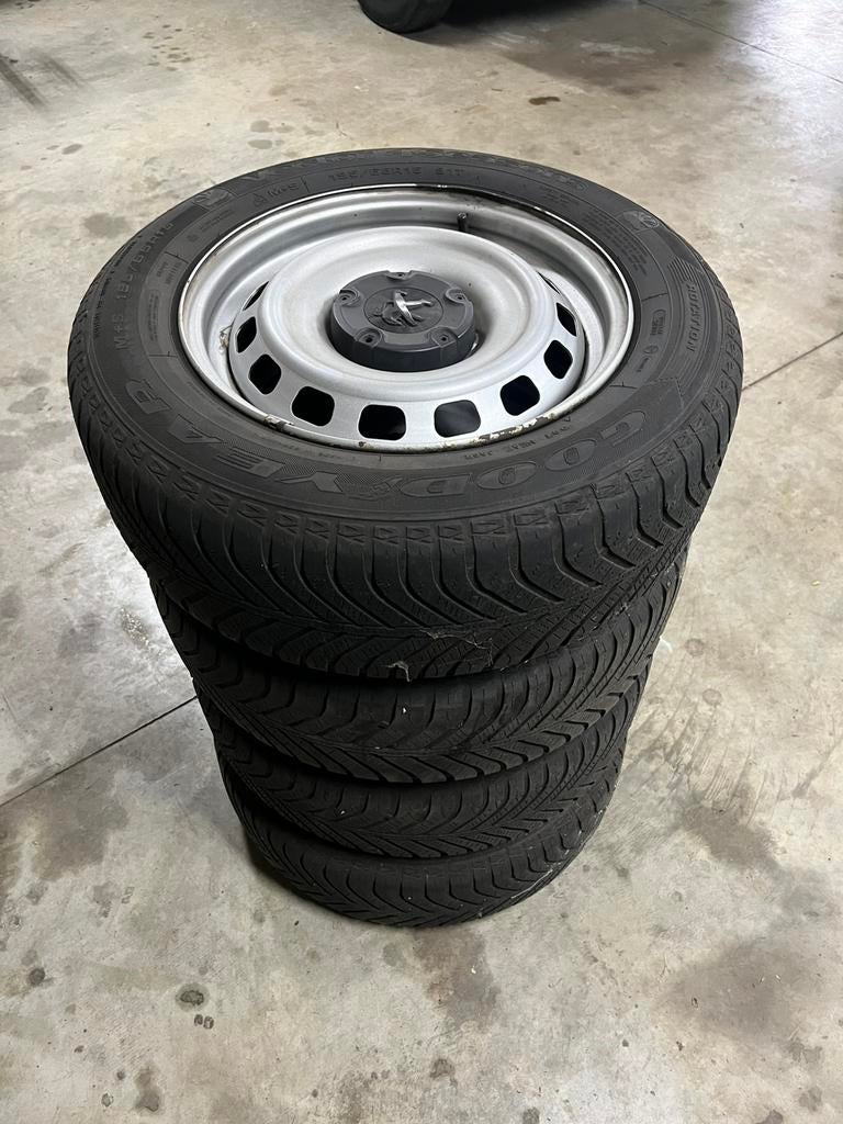 Set stalen velgen Peugeot Partner, Ophalen