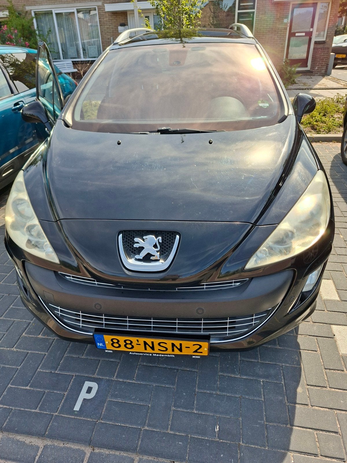 Peugeot 308 1.6 VTI 16V SW AUT 7P 2008 Zwart, 1441 kg, 4 cilinders, 1370 kg, 7 stoelen