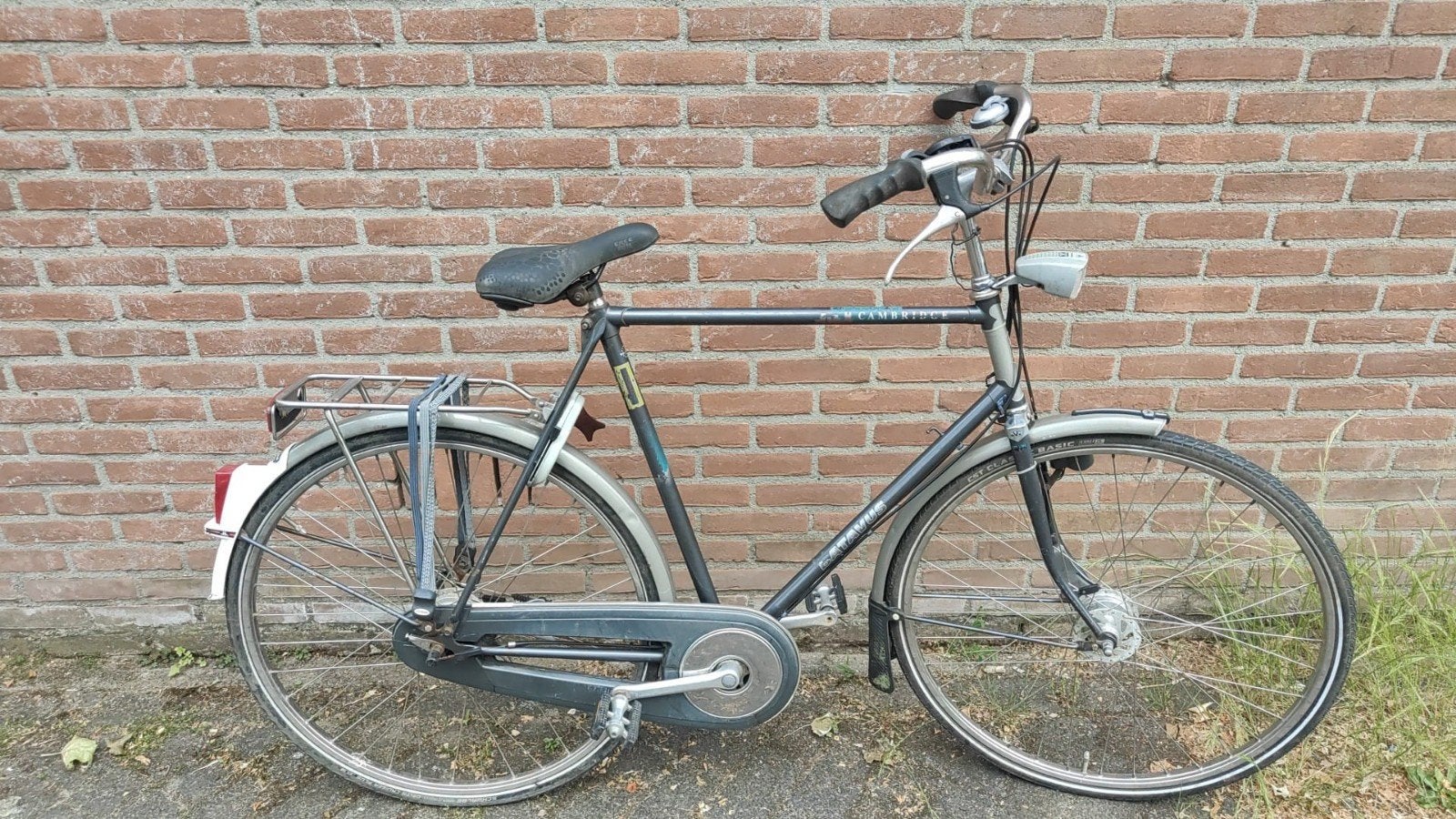 Batavus herenfiets 
28 inch 
Framehoogte 61
Goede banden en, Fietsen en Brommers, 59 cm of meer, Ophalen