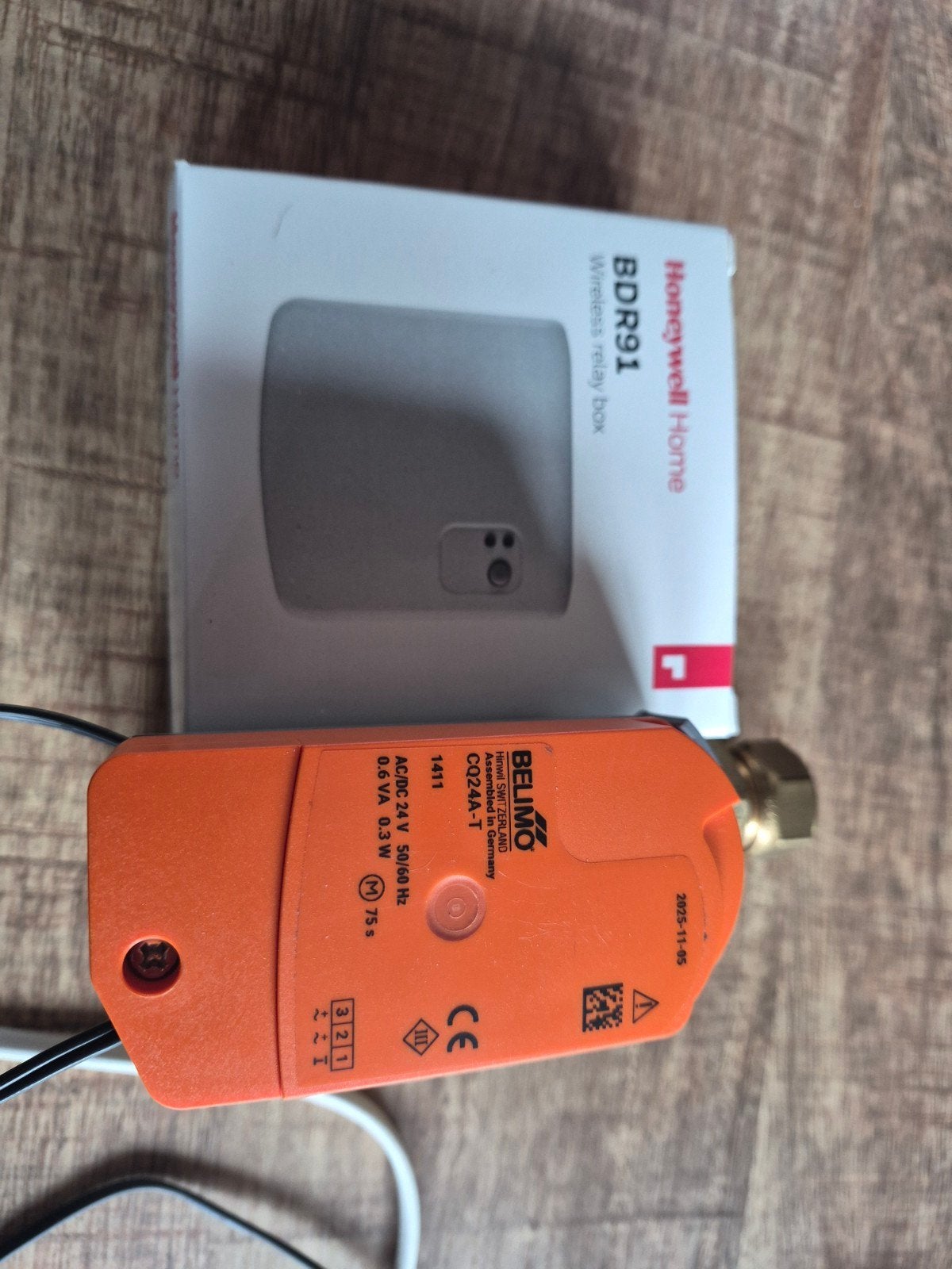 Honeywell Home BDR91 draadloze relaisbox met Belimo klep, Ophalen of Verzenden, Zo goed als nieuw, Thermostaat
