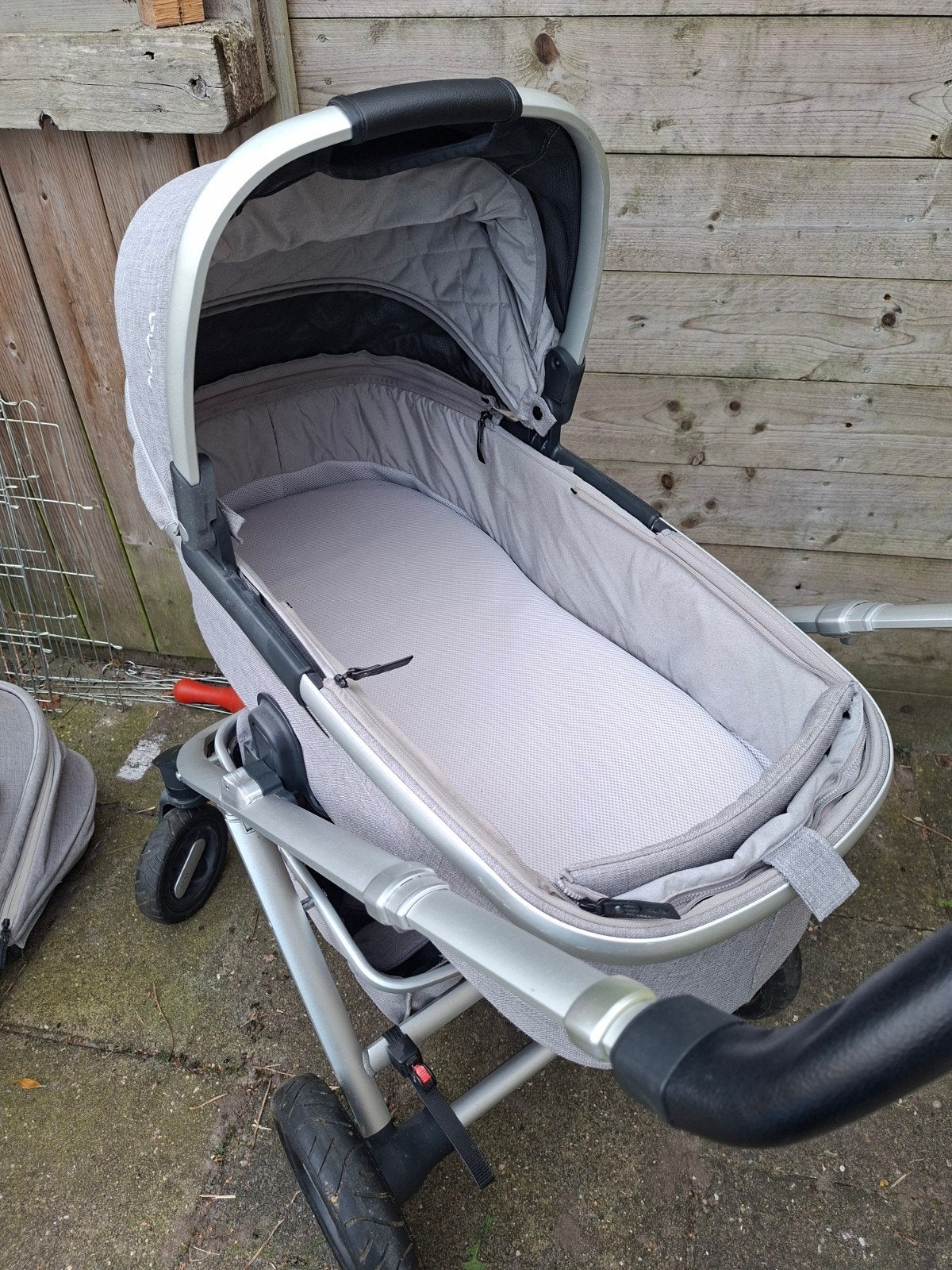 Foto 6 van Nuna Ivvi Savi Combiwagen met Aerosleep matrasje