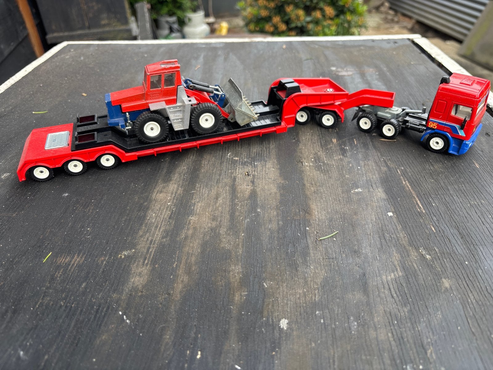 Siku DAF Space Cab met dieplader en shovel, Ophalen of Verzenden, Gebruikt