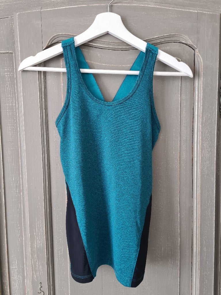 Turquoise sport top vd Primark mt 34, Kleding | Dames, Sportkleding, Ophalen of Verzenden, Maat 34 (XS) of kleiner, Primark, Blauw